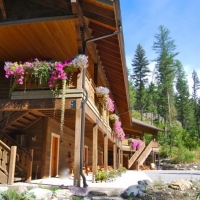 Glacier Guides Lodge in Western Montana